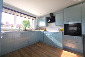Kitchen- click for photo gallery